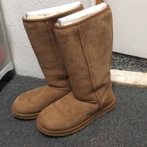 UGG BOOTS! EUC